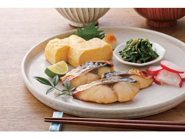 ニッスイ 骨取りさばのみりん焼き 6切入（120g）| コープこうべ