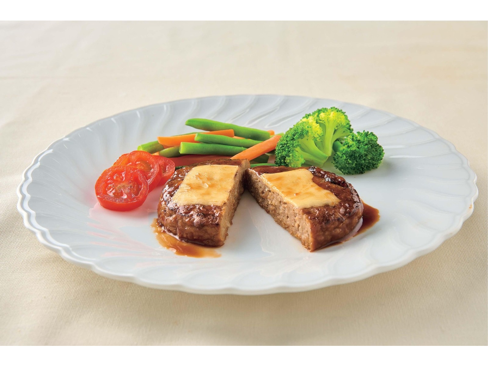 滝沢ハム お肉屋さんのハンバーグ チーズ(国産鶏肉・豚肉使用 滝沢ハム お肉屋さんのハンバーグ チーズ(国産鶏肉・豚肉使用