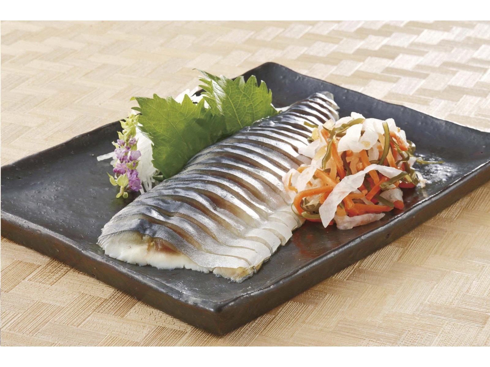 鈴木安太郎商店 脂ののったしめさば（さっぱり野菜ぞえ） 130g