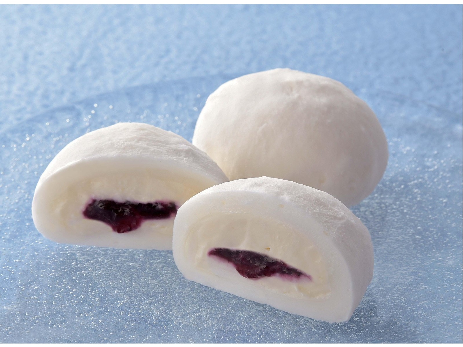 菓子司新谷 ふらの雪どけチーズ大福 1箱（5コ入）| コープこうべ