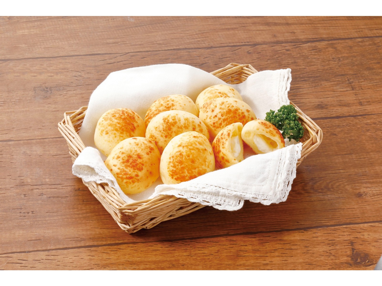 ニッポンハム とろけるチーズのもちもちしたパン 8コ入(184g ニッポンハム とろけるチーズのもちもちしたパン 8コ入(184g