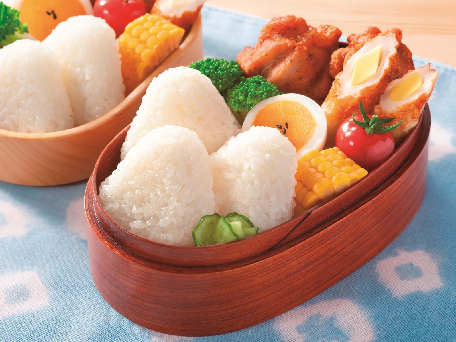 ニチレイ 塩おむすび 8コ入(400g)| コープこうべネット ニチレイ 塩おむすび 8コ入(400g)| コープこうべネット
